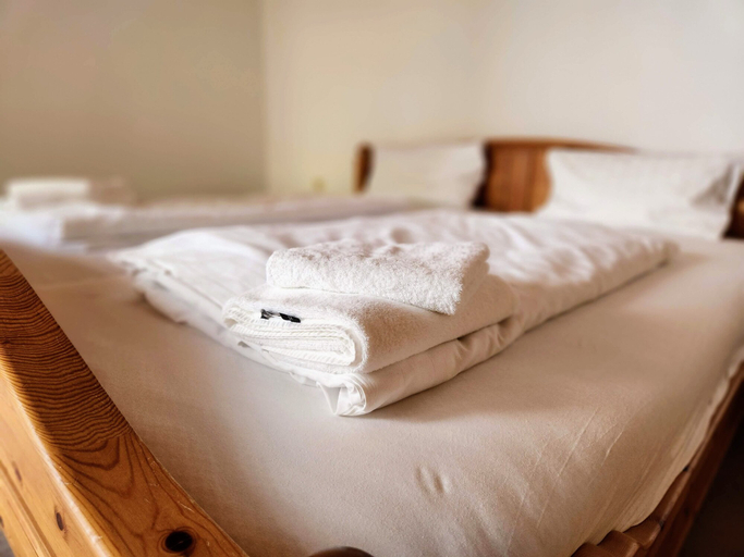 Bedroom 5, Entire House for Fitters and Craftsmen, Baden-Baden