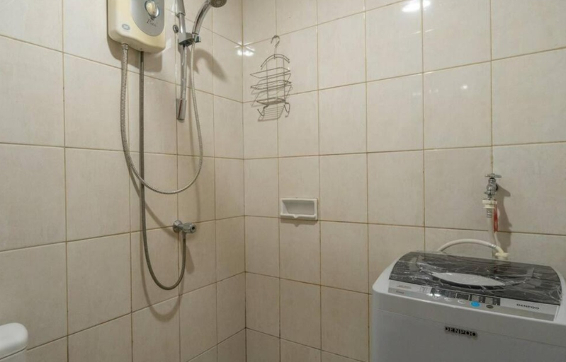 Bathroom 5, Comfy & simple studio @central-Jakarta SCBD, Central Jakarta