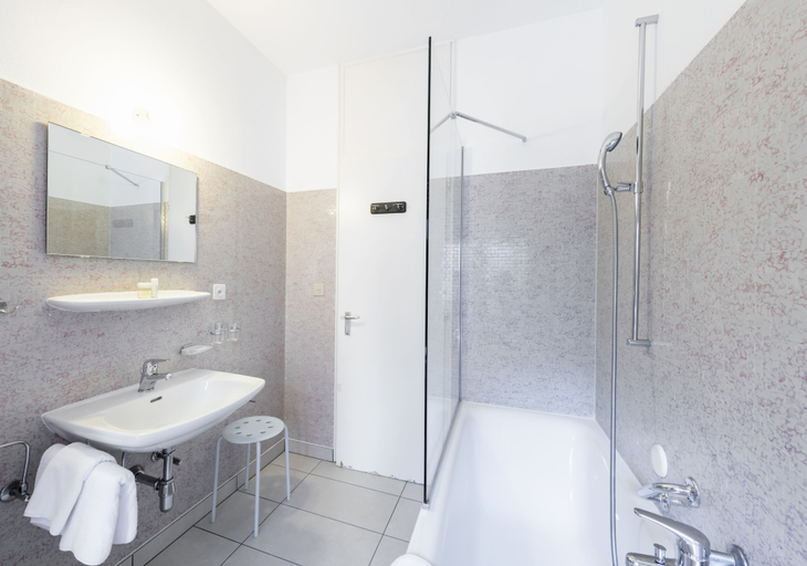 Bathroom 5, HOTEL ATLANTICO self check-in, Lugano
