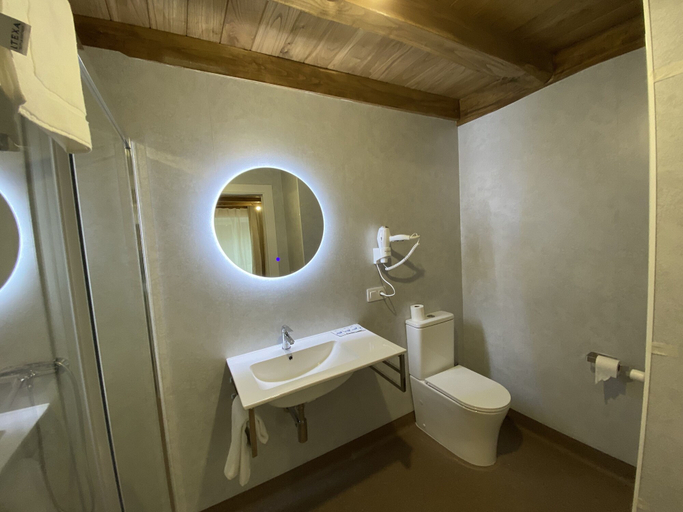 Bathroom 3, dp Cristal Centro Histórico, Lugo