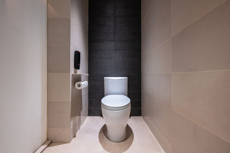Bathroom 5, Novotel Hangzhou East Railway Station, Hangzhou