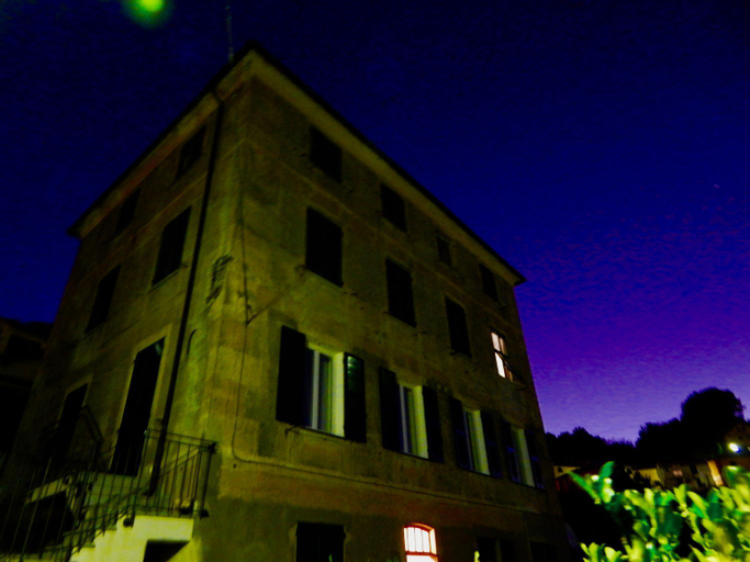 LE GIUE, Genova