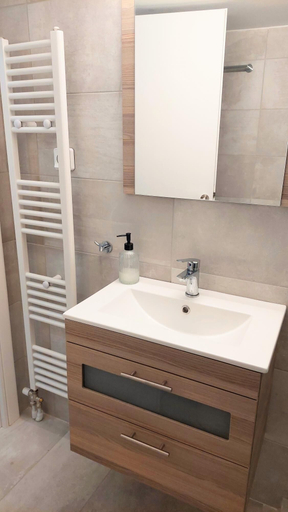 Bathroom 3, Modern Apartment in Acropolis Museum, Attica