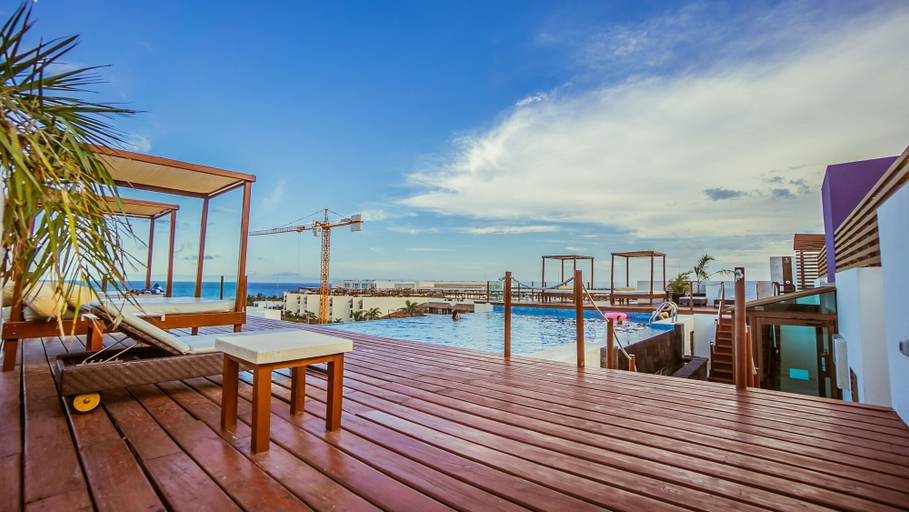 Pool 4, Las Brisas 402 1 Bedroom Condo by RedAwning, Cozumel