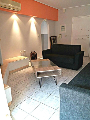 Others 5, Daphnus Apartment in Agios Konstantinos, Central Greece