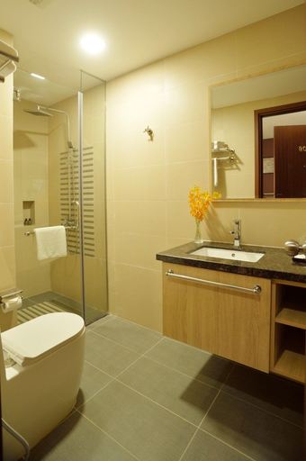 Bathroom 7