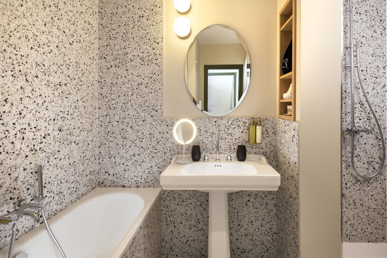 Bathroom 5, Briqueterie Champagne, A Beauvallon Hotel & Spa, Marne