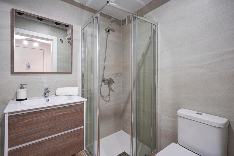 Bathroom 4, Tina Home, Granada