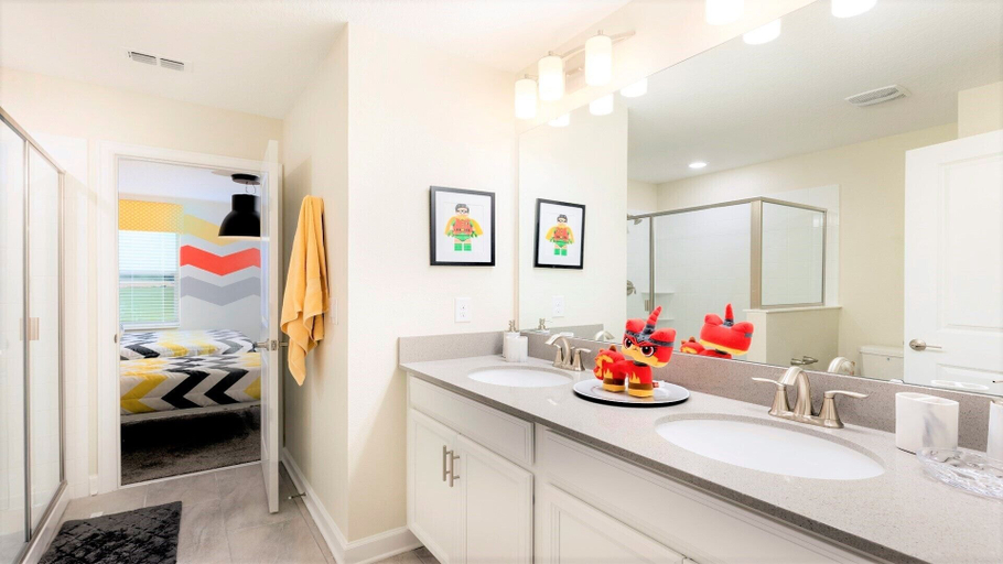 Bathroom 4, Champions Gate Laughter Is Timeless 751, Osceola
