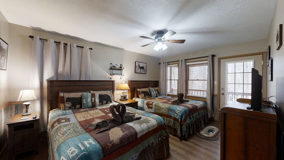 Bedroom 2, Cant Wait to Hibernate, Sevier