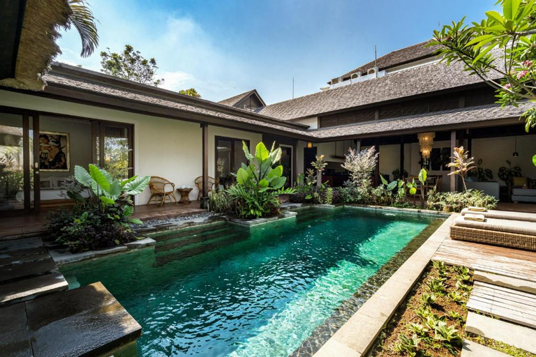Swimming Pool 2