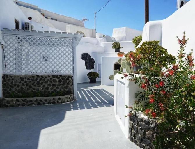 Exterior & Views 2, Santorini Cave Escape in Oia w Patio, South Aegean