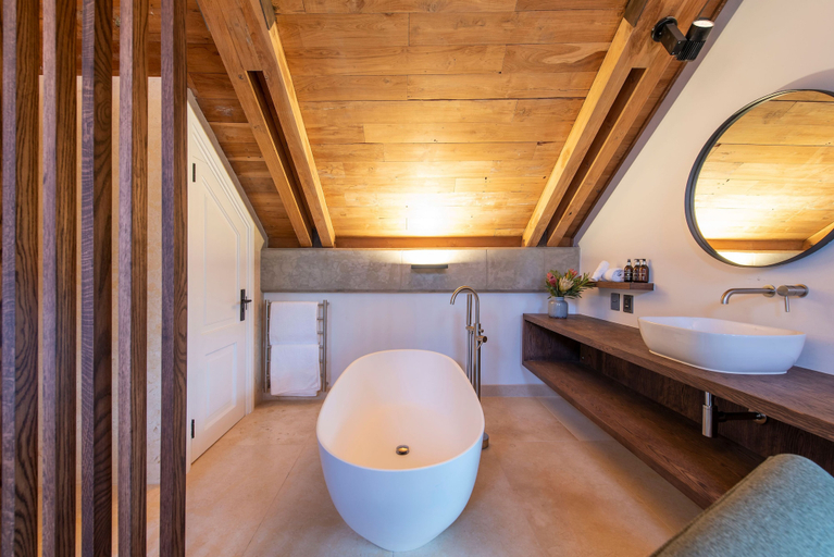 Bathroom 4, La Villa Retreat, Cape Winelands