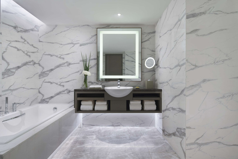 Bathroom 4, Hyatt Regency Metropolitan Chongqing, Chongqing