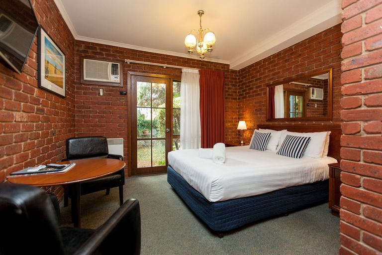 Bedroom 3, Armour Motor Inn, Indigo - Pt A