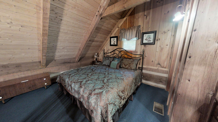 Bedroom 2, A Love Shack, Sevier