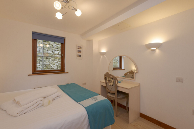 Bedroom 2, White Lodge Apartments, Cornwall