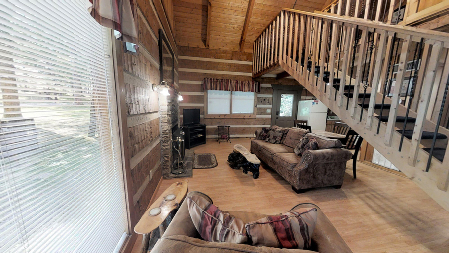 Others 5, A Love Shack, Sevier