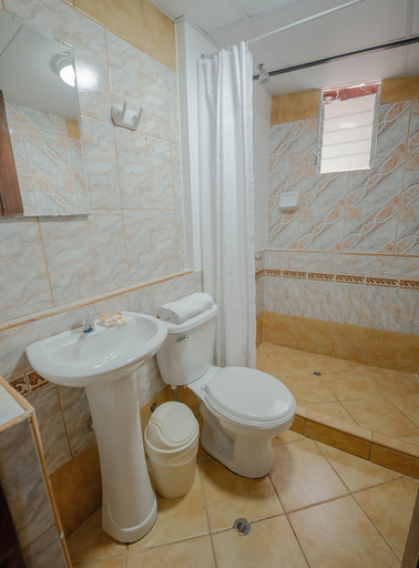Bathroom 4, DANNA INN, Urubamba