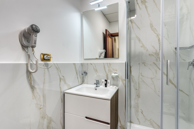 Bathroom 4, Hotel Ottaviano Augusto, Rome