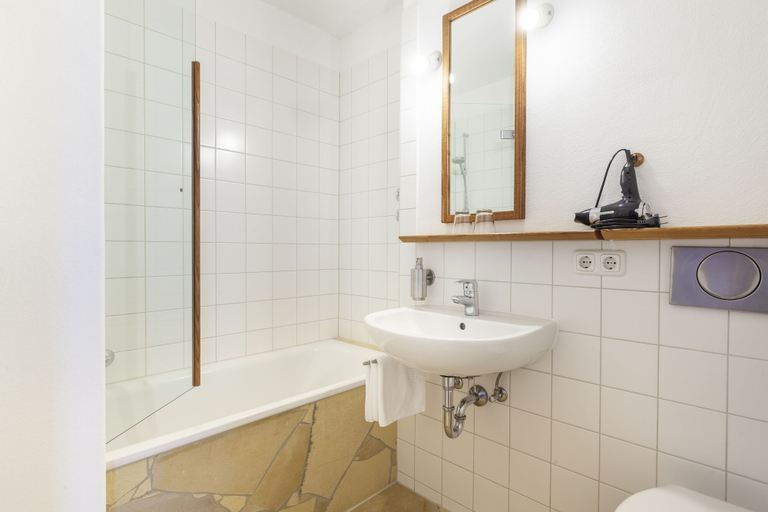 Bathroom 3, Alter Wirt GmbH in Grünwald, München