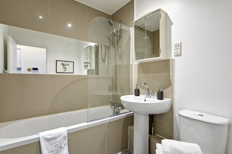 Bathroom 4, Flying The Flag For Earl's Court, London