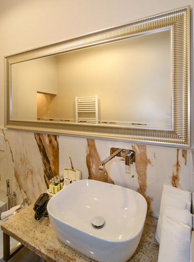 Bathroom 3, Hotel Villa Rinascimento, Lucca