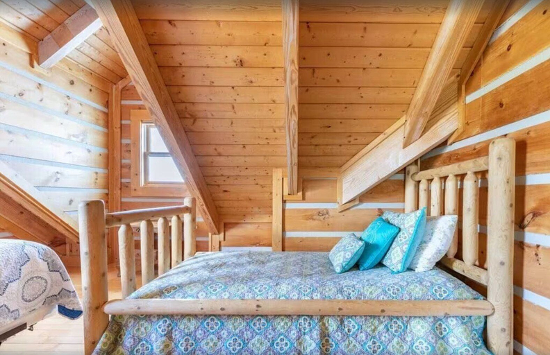 Bedroom 2, Family Adventure Lodge, Sevier