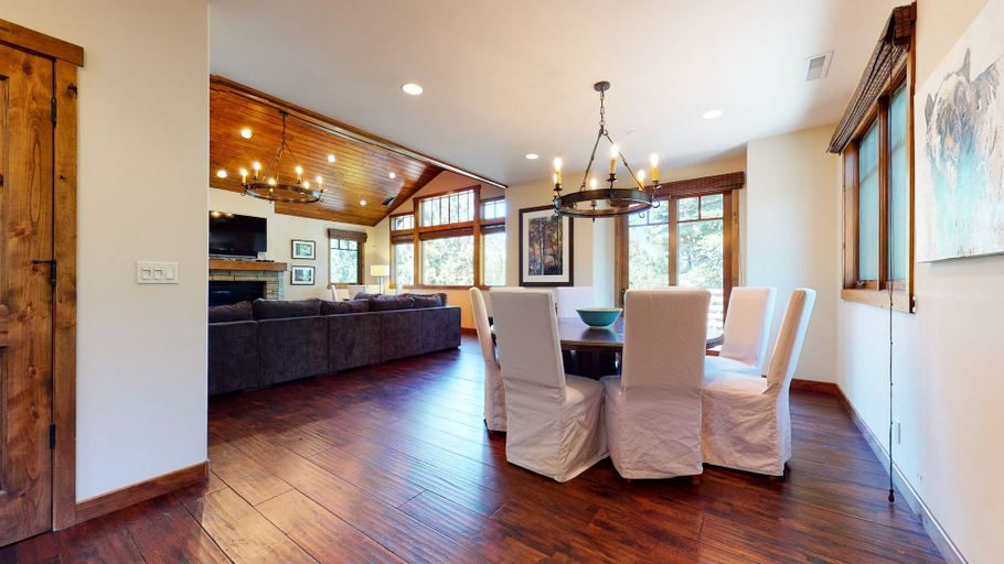 Private kitchen 3, Graystone 2110 5-Star Luxury House with Private Jacuzzi and Double Garage by RedAwning, Mono