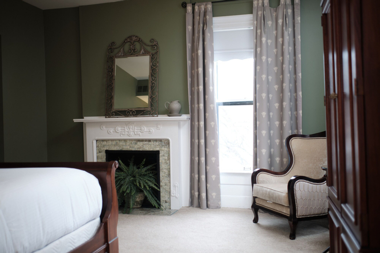 Bedroom 30