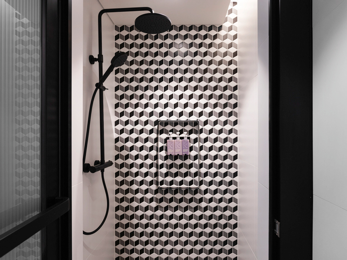 Bathroom 11