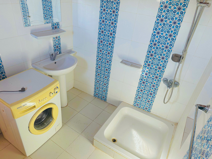 Bathroom 4, Ramses, Luxor