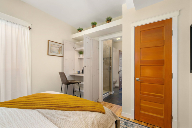 Bedroom 2, Lavish Retreat in Old Town - Walk Everywhere!, Larimer