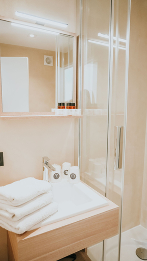 Bathroom 3, Hôtel De La Marine, Calvados