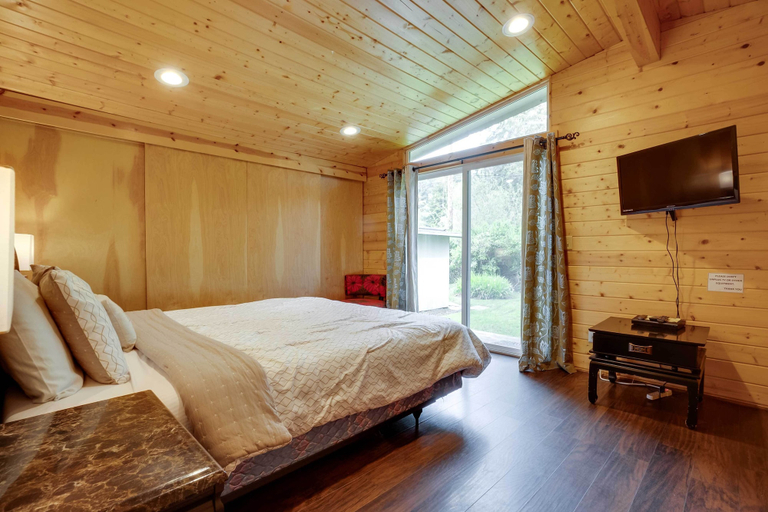 Bedroom 3, Brookings Home w/ Deck, 1/2 Mi to Harris Beach!, Curry