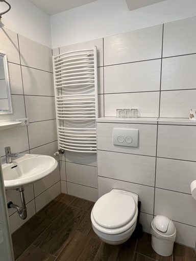 Bathroom 5, Hotel Neo Cologne Bonn Airport, Rheinisch-Bergischer Kreis