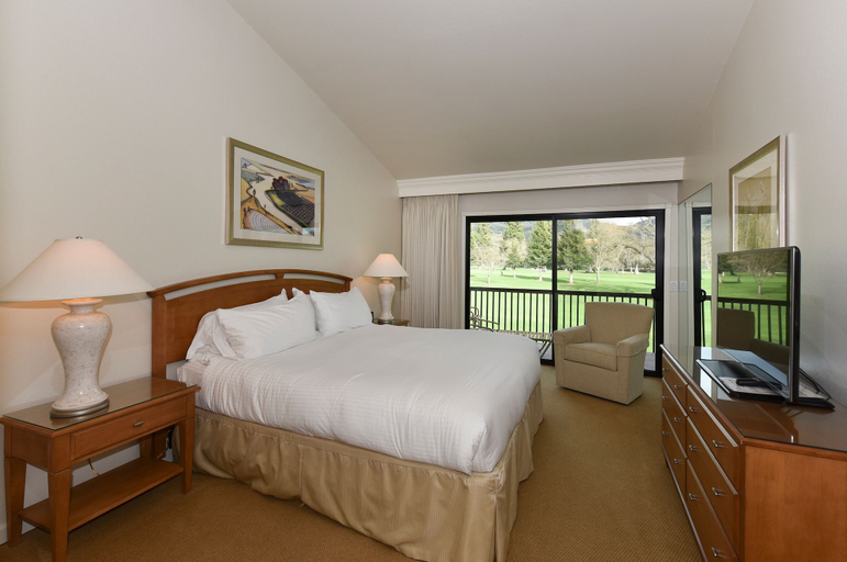 Room 2, 760 S At Silverado 1 Bedroom Condo by RedAwning, Napa