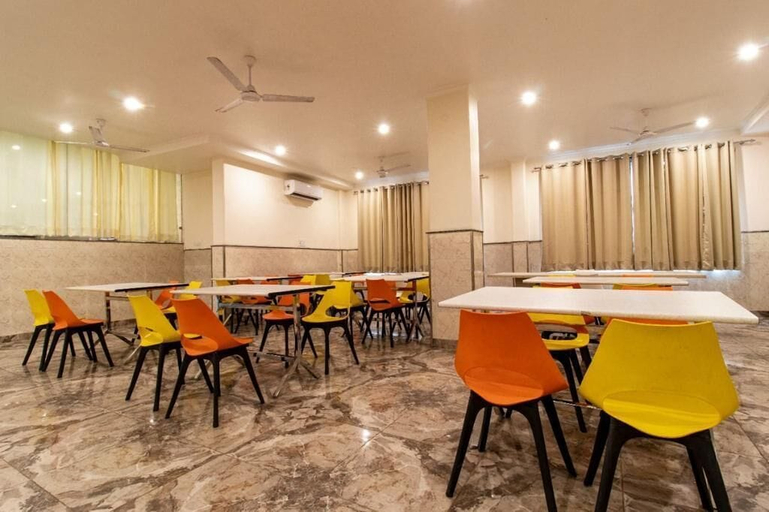 Food & Drinks 3, Hotel Dev Residency By GRB, Delhi