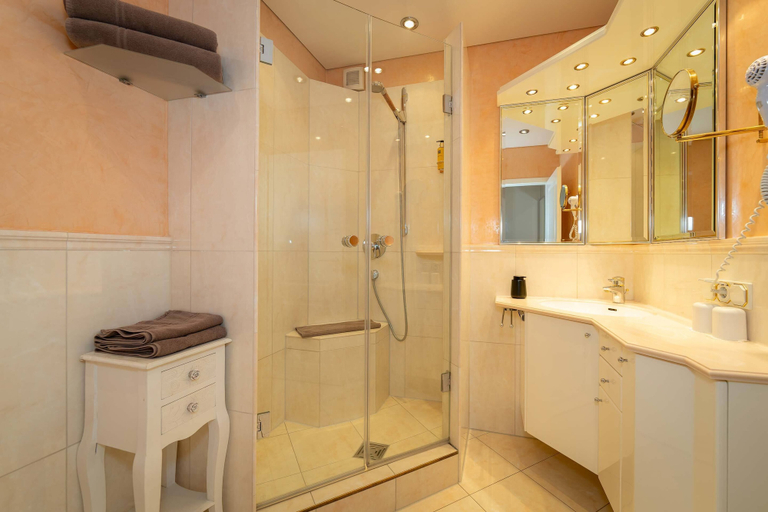 Bathroom 5, Boutique Hotel Rosengarten Hamburg, Hamburg