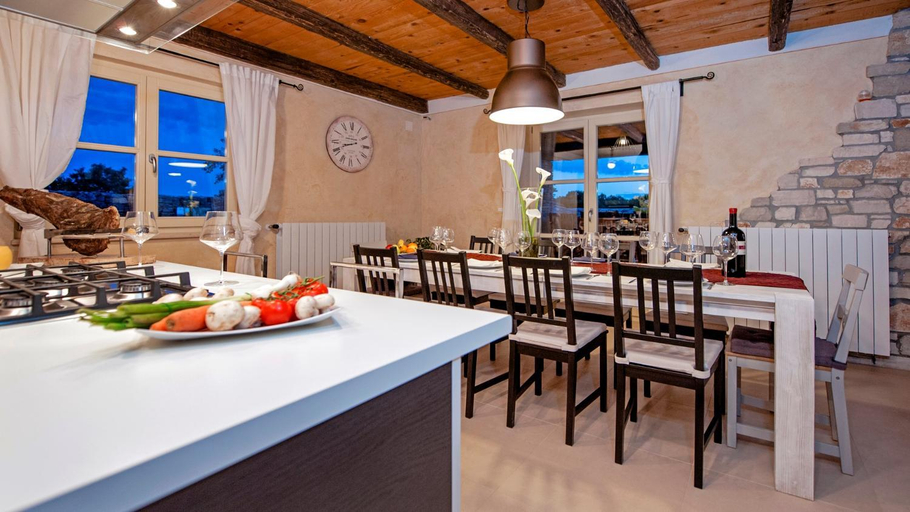 Others 2, Villa Tomani by Villas Holiday, Bale