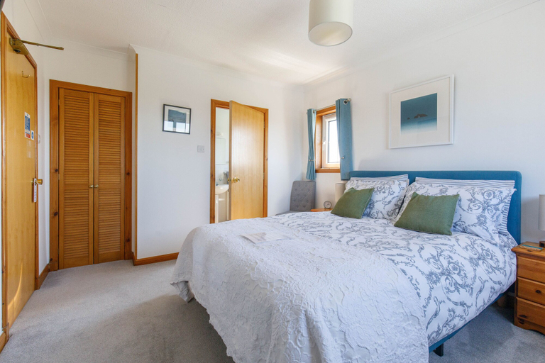 Bedroom 2, Cross Inn, Eilean Siar