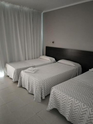 Bedroom 3, HOSTAL TAHITI RS, Tarragona