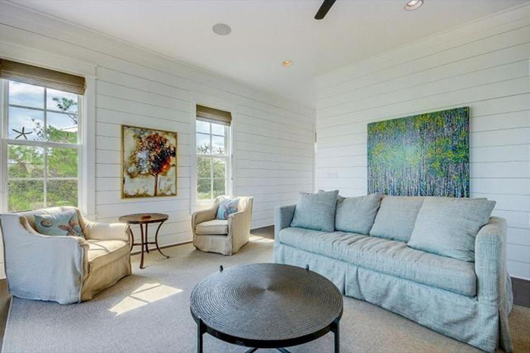 Others 1, The White House - 1232985, Walton