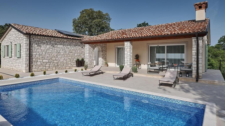 Others 4, Villa Celtis, Grožnjan