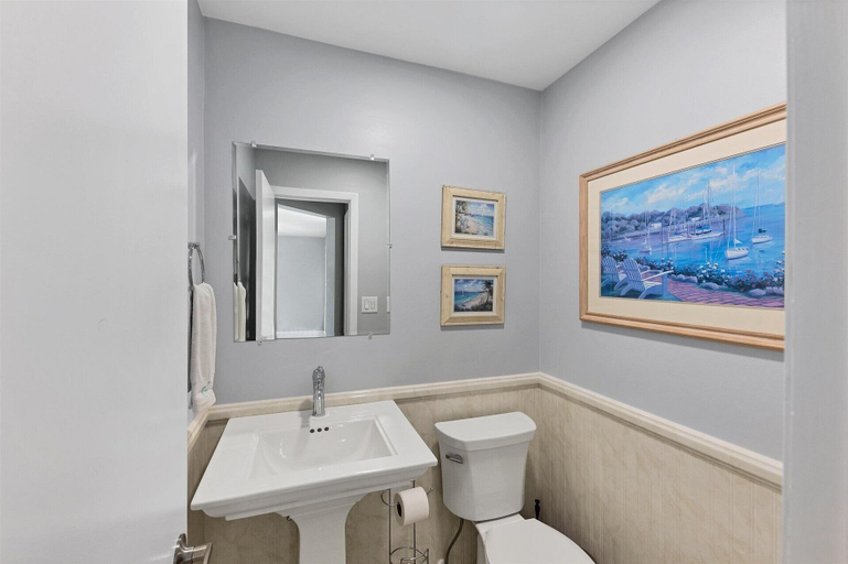 Bathroom 4, 597 bal Harbor Blvd, Charlotte