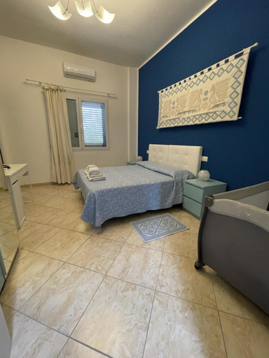 2, Edeler House, Cagliari