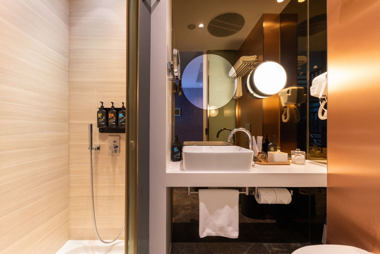 Bathroom 20