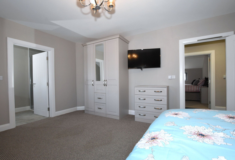 Room 4, Homestead Hillsborough Guest Rooms, Lisburn and Castlereagh