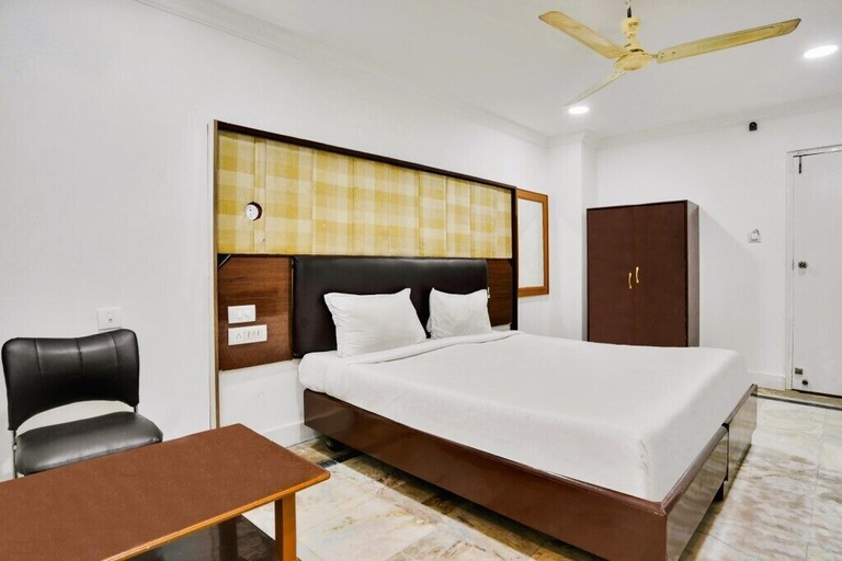 Bedroom 3, iROOMZ Hotel Hyderabad Towers, Hyderabad