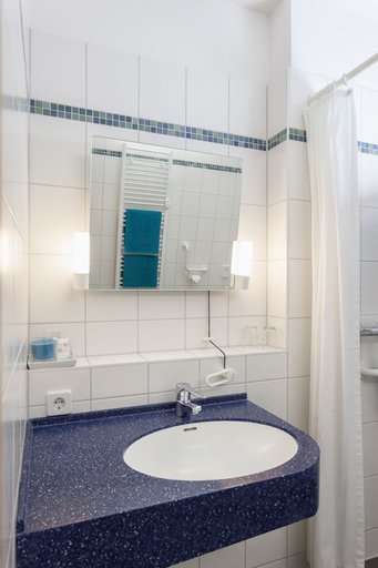 Bathroom 5, Hotel Mit-Mensch, Berlin